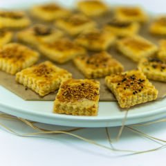 TUZLU KURABIYELER